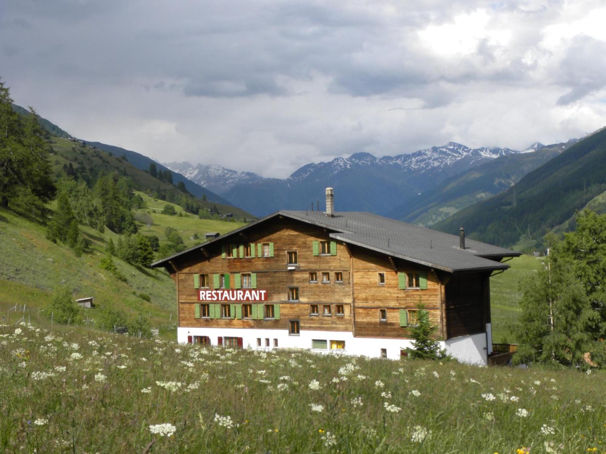 Hotel Restaurant Walliser Sonne Reckingen Zewnętrze zdjęcie